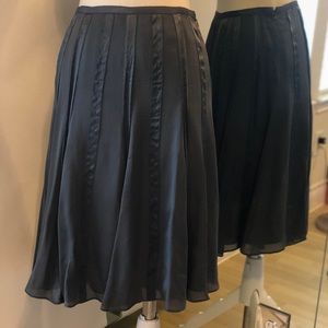 Liz Clairbone gray Silk Midi Skirt Sz 2